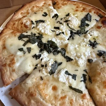 Ava Rae's Pizzeria & Pub - Pizza Near Me - Olathe, Kansas Ava Rae's Pizzeria & Pub - Pizza Near Me - Olathe, Kansas