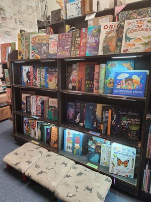 Small World Books by null