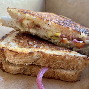 Heirloom Market - Farm Pickle Melt - Farmers Market Near Me - Wethersfield, Connecticut Heirloom Market - Farm Pickle Melt - Farmers Market Near Me - Wethersfield, Connecticut