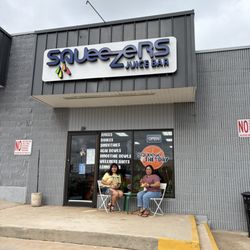 Squeezers Juice Bar