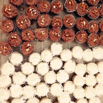 Hello Cupcake - Graduation minis! - Desserts Near Me Hello Cupcake - Graduation minis! - Desserts Near Me