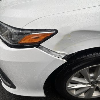 DADS Auto Body & Paint - My car's bumper and fender - Body Shops Near Me - Aiea, Hawaii DADS Auto Body & Paint - My car's bumper and fender - Body Shops Near Me - Aiea, Hawaii