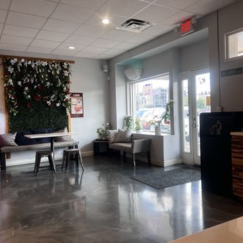 The Poki - Seating area inside - Poke Near Me - Brentwood, Tennessee The Poki - Seating area inside - Poke Near Me - Brentwood, Tennessee