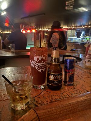 Manhattan Bar by null