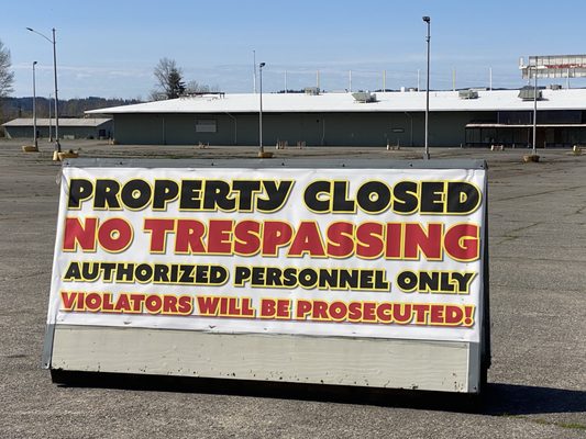 Yard Birds Mall & Storage by null