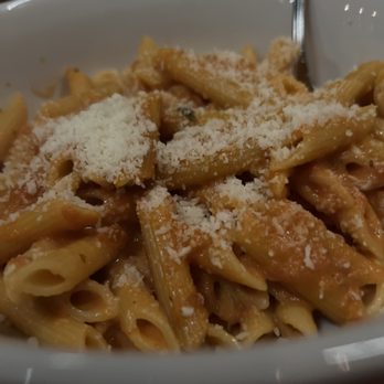 Dan Tana's - Pasta - Italian Near Me - West Hollywood, California Dan Tana's - Pasta - Italian Near Me - West Hollywood, California