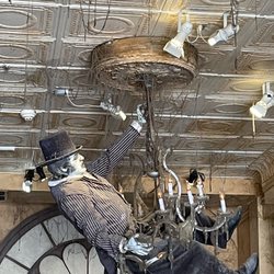 Haunted Golf - Ceiling decor