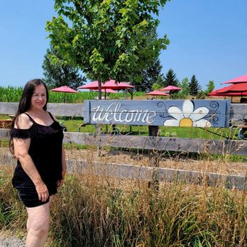 Applewood Farm Winery - Applewood Farm Winery - Wineries Near Me - Scugog, Ontario