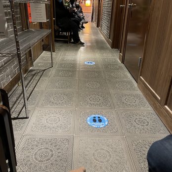 GAN-HOO BBQ - Upstairs waiting area - Barbeque Near Me - Flushing, New York