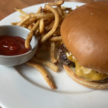 The Herringbone On The Waterfront - Burger with carmelized onions - New American Near Me - Edenton, North Carolina The Herringbone On The Waterfront - Burger with carmelized onions - New American Near Me - Edenton, North Carolina