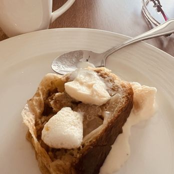 Checkers Old Munchen - Homemade Apple Strudel - American Near Me - Pompano Beach, Florida