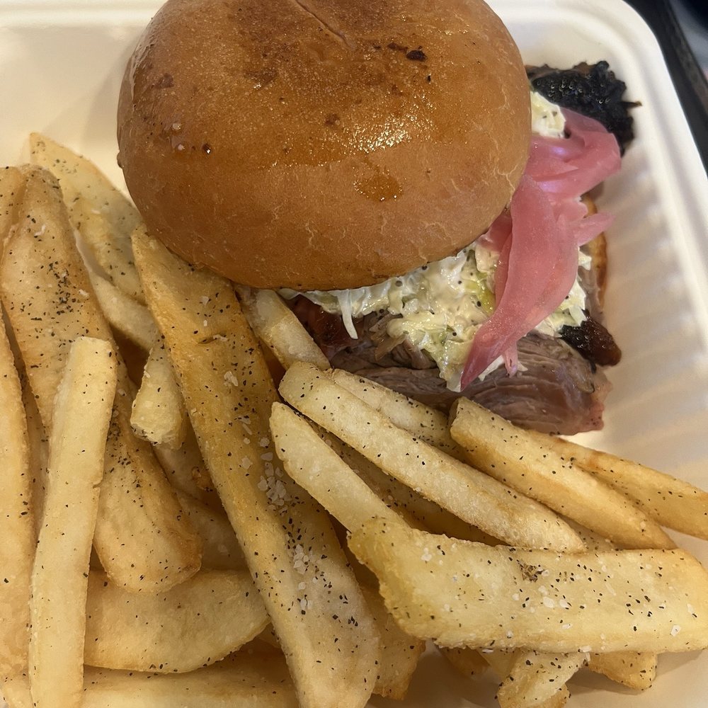 Pulled Pork Sandwich Pulled Pork Sandwich