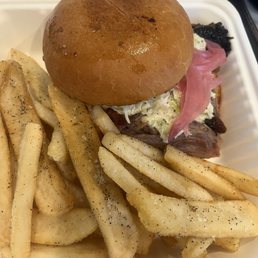 Pulled Pork Sandwich Pulled Pork Sandwich