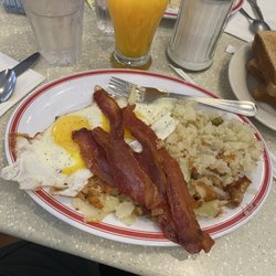 McLean Corner Cafe - Two 2 Eggs with Bacon