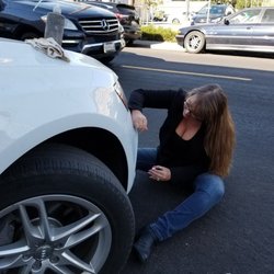 Alioto's Garage - going out of her way to help me!
