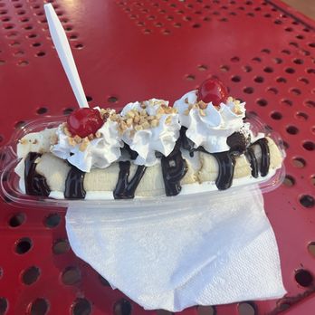 Twistee Treat - Winter Park - Ice Cream & Frozen Yogurt Near Me - Winter Park, Florida Twistee Treat - Winter Park - Ice Cream & Frozen Yogurt Near Me - Winter Park, Florida