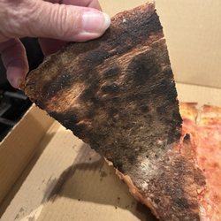 Rooster's Bar & Grill - Burnt pizza