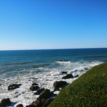 HI Point Montara Lighthouse Hostel - Beautiful ocean, clear skies! - Hostels Near Me - Montara, California