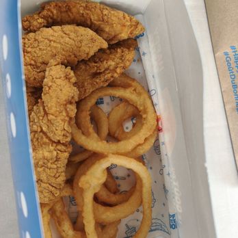 Dairy Queen Grill & Chill - Chicken strips with gravy, sub onion rings instead of fries - Ice Cream & Frozen Yogurt Near Me - Ottawa, Ontario Dairy Queen Grill & Chill - Chicken strips with gravy, sub onion rings instead of fries - Ice Cream & Frozen Yogurt Near Me - Ottawa, Ontario
