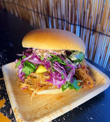 Rose's R&R Bar by null