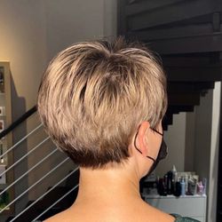 Schöne Haare Friseur - Https://www.instagram.com/schoene.haare/