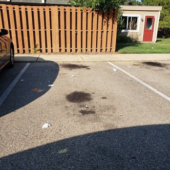 Arbor Pointe - Garbage, cigarette butts, broken glass, & empty liquor bottles can be regularly found on the parking lot & grass around the complex. - Apartments Near Me - Fairfield, Ohio