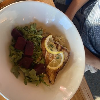 Resurrection Roadhouse - Halibut - American Near Me - Seward, Alaska