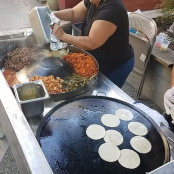 Leslie's Catering - Caterers Near Me Leslie's Catering - Caterers Near Me