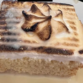 Versailles Bakery - Tres leche - Bakeries Near Me - Miami, Florida
