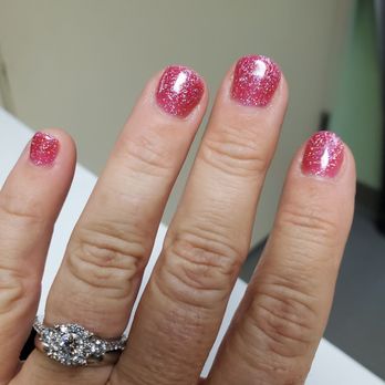 Top Nails By Ana - 1 week after and still looks good - Nail Salons Near Me - Honolulu, Hawaii