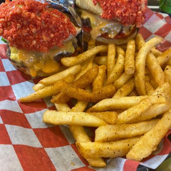 Prime Eatery - Burgers Near Me - Dearborn, Michigan