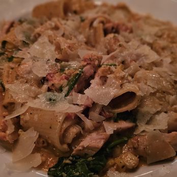 The Pines - Smoked Chicken Pasta rigatoni, smoked chicken, roasted corn, spinach, sundried tomato pesto cream sauce, parmesan - Burgers Near Me - Lake Stevens, Washington The Pines - Smoked Chicken Pasta rigatoni, smoked chicken, roasted corn, spinach, sundried tomato pesto cream sauce, parmesan - Burgers Near Me - Lake Stevens, Washington