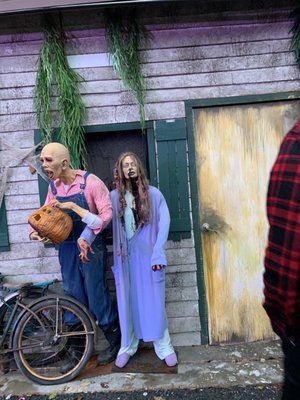 13th Hour Haunted House by null