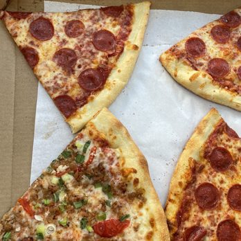 Za Pizza - Pepperoni and the sausage - Pizza Near Me - San Francisco, California