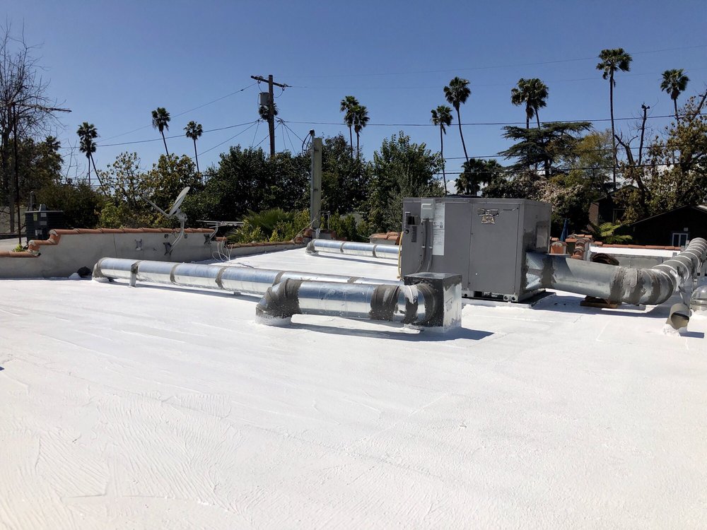 Slide of Everlast Roofing and Gutters