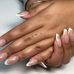 Nontoxic Hair & Nails by Dani Tomaz