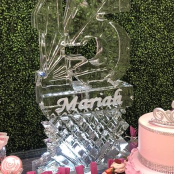 Los Chef Hermanos - Awesome ice sculpture! - Caterers Near Me - Houston, Texas