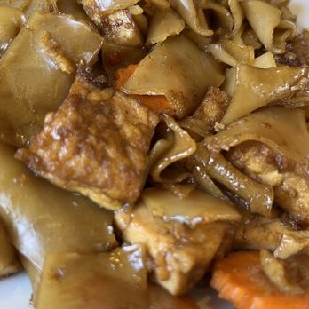 Tamarind Thai Restaurant - Pad See Ew Noodle with tofu - Thai Near Me - La Mesa, California Tamarind Thai Restaurant - Pad See Ew Noodle with tofu - Thai Near Me - La Mesa, California