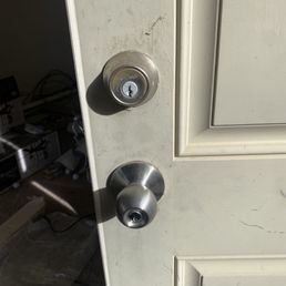 Door from Garage to Side Yard ! Please don't look at the dirty door ! I'm getting everything painted !