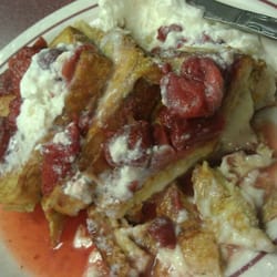 Dave's Diner - Strawberry stuffed French toast