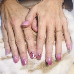 Bliss Powder Nail Bar - Ombré Dip Powder Nails!
