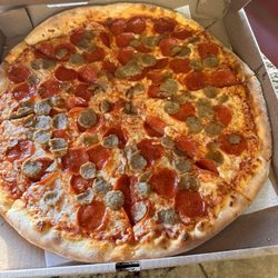 Luigi's Pizza - Pepperoni, meatball and pineapple