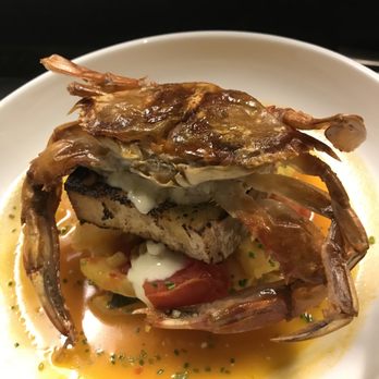 Chloe - Pan Roasted Chesapeake Softshell Crab - $17 fennel, leeks, saffron, crushed tomato, grilled bread, aioli - New American Near Me - Washington, DC, District of Columbia