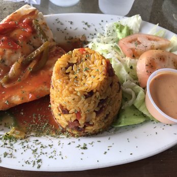 Sonido del Mar - Mahi mahi filet with rice - Seafood Near Me - Isabela, Puerto Rico
