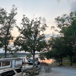 Twin Lakes Camp Resort - Gorgeous FL sunset here!