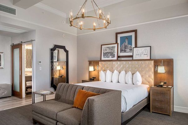St. Louis Union Station Hotel, Curio Collection by Hilton by null