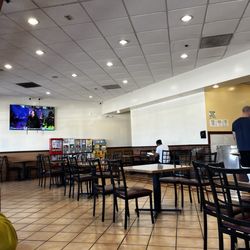 Bibingkahan Restaurant - Good music but on the tv not live band
