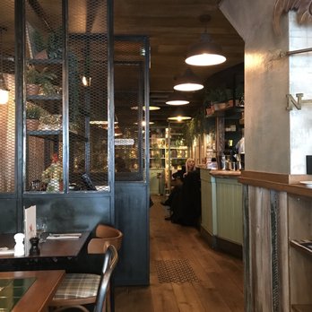 Cocorico - More seating area in the back - Breakfast & Brunch Near Me - Paris, 75 Cocorico - More seating area in the back - Breakfast & Brunch Near Me - Paris, 75