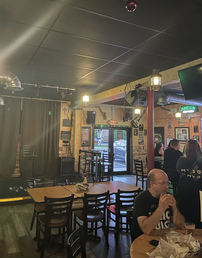Kelly Brothers Irish Pub