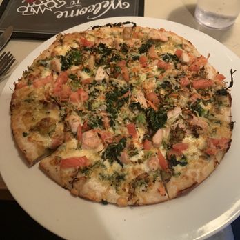 Tomato Brothers - Vegetarian pizza small - Italian Near Me - Howell, Michigan Tomato Brothers - Vegetarian pizza small - Italian Near Me - Howell, Michigan